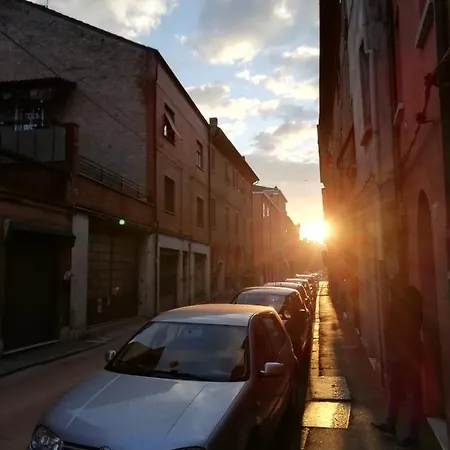 Over The Rainbow - Cozy Studio In The Centre Of * Ferrara